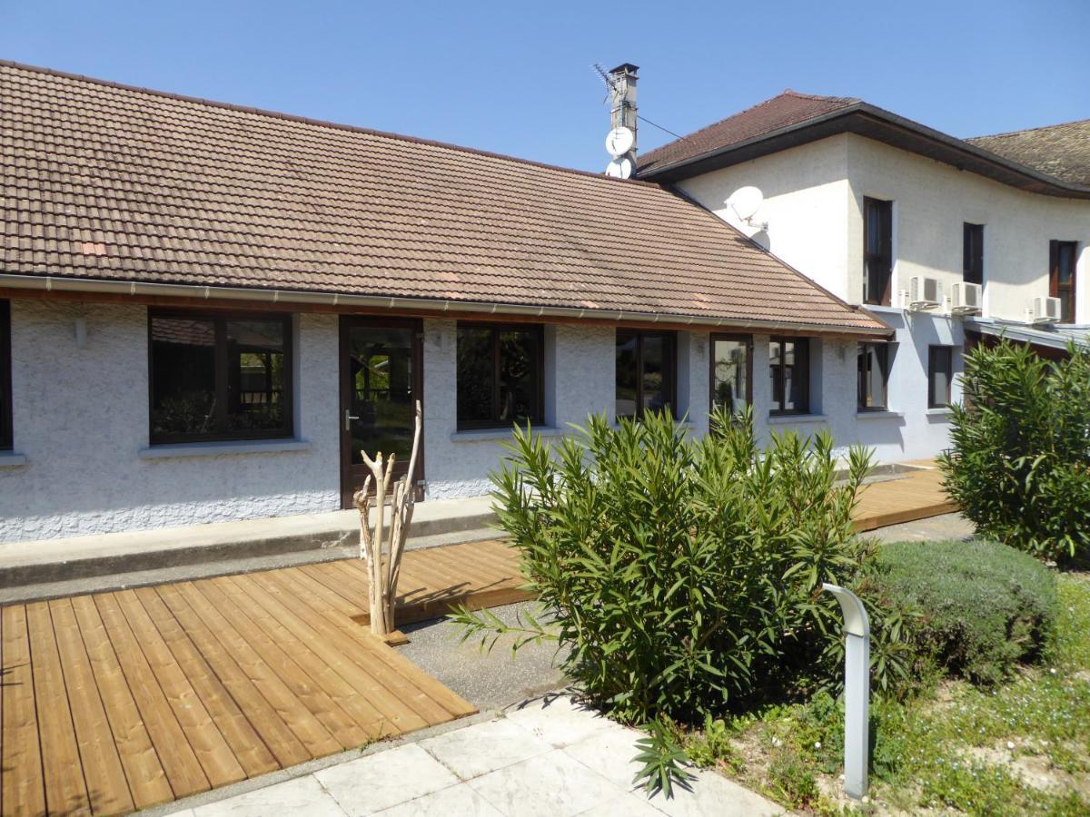 Auberge De La Paillere Lavours Exterior photo